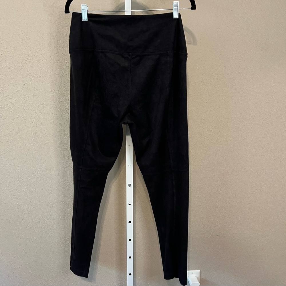 Lysse Classic Black Leggings - Picture 3 of 4
